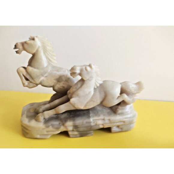 Carved SHOUSHAN STONE  Running Horses Stallions Sculpture 1930's 6 x 4.25 x 2.5" - Picture 1 of 13